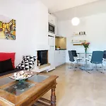شقة Charming With Sea Views