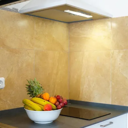 Charming With Sea Views Lägenhet