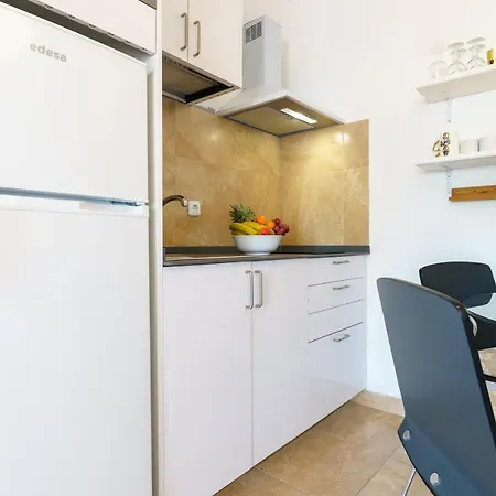 Lägenhet Charming With Sea Views Sitio de Calahonda