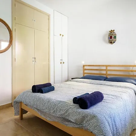 Charming With Sea Views Lägenhet