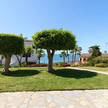 Lägenhet Charming With Sea Views Sitio de Calahonda