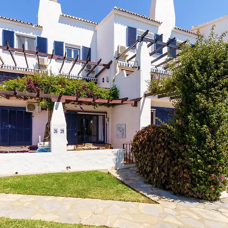شقة Charming With Sea Views Sitio de Calahonda